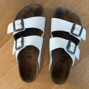 Birkenstock White Single Strap Slide with Black Logo